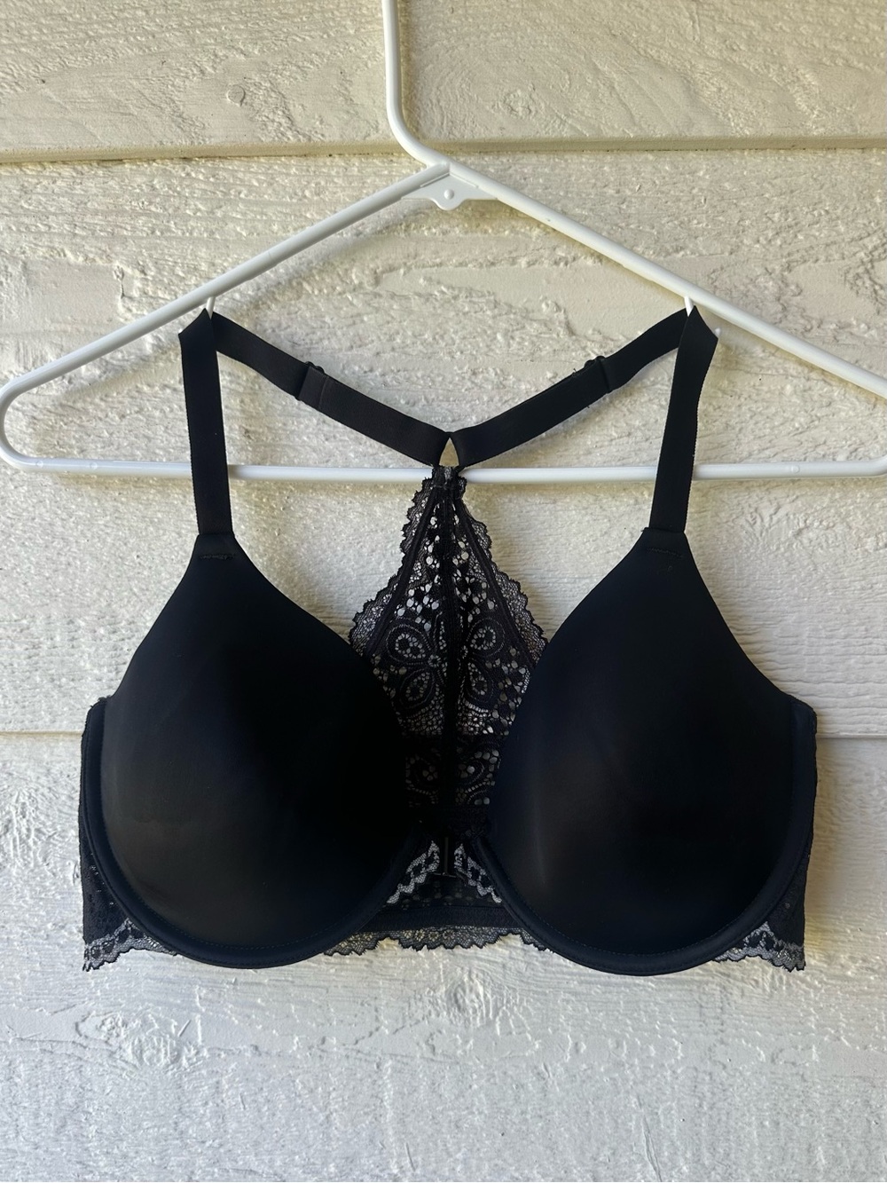 Maidenform black lace bra